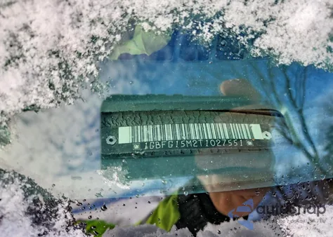 1993 Chevrolet G10 z USA, uszkodzony, nr VIN 1GBFG15M2T1027551